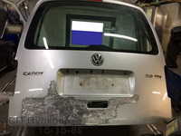 VW Caddy кузовной и малярный ремонт крышки багажника и боковины
